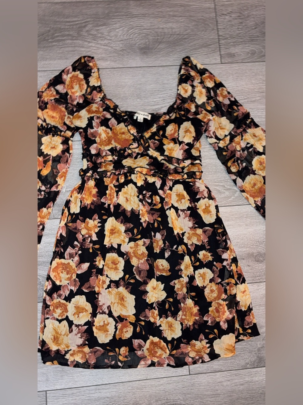 Inspired Hearts Small Mini Dress Floral Off Shoulder Lon Sleeved Vneck EUC